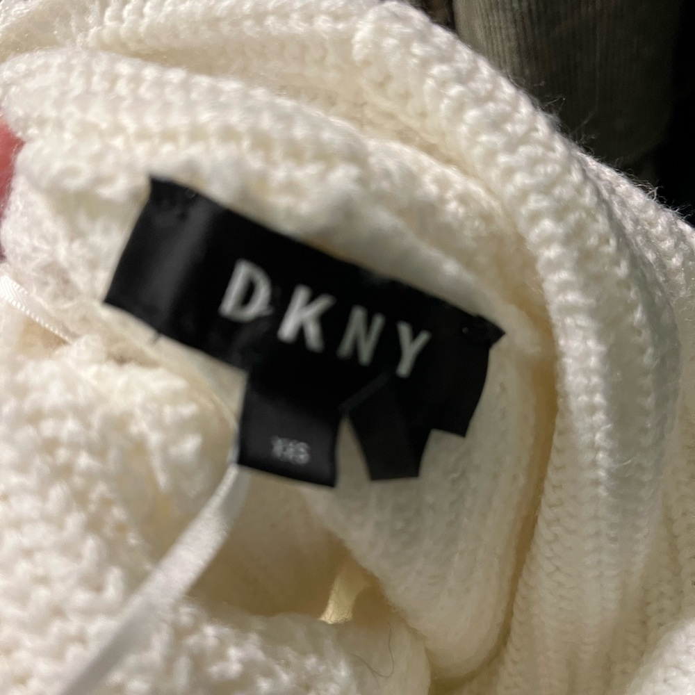 Sweater - Picture 3 of 6